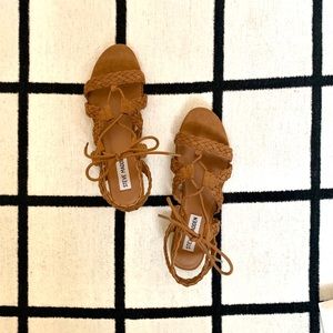 ❤️ Steve Madden braided strappy flat sandals